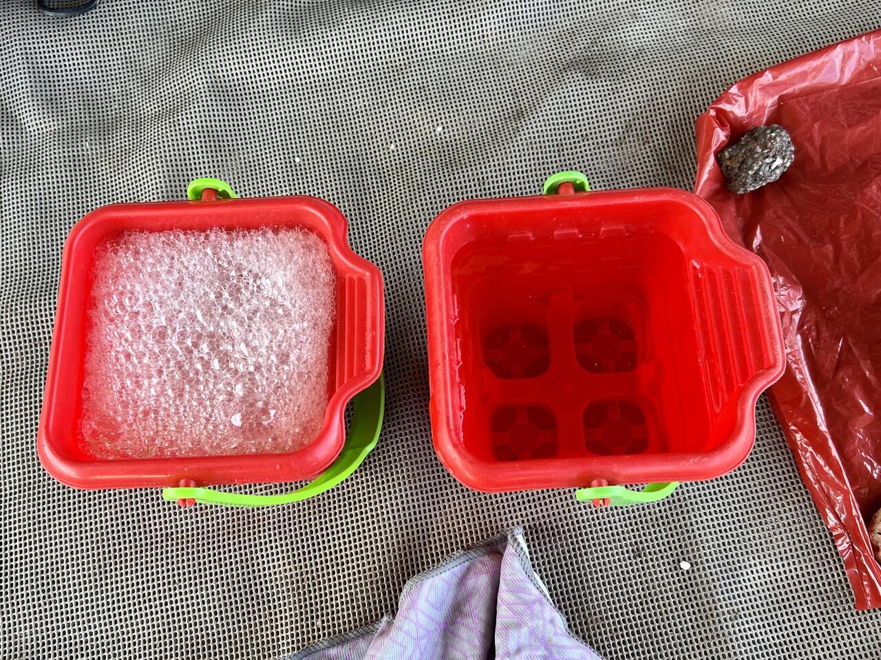 Acid bath for the shells