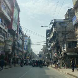 כבלי החשמל בקטמנדו