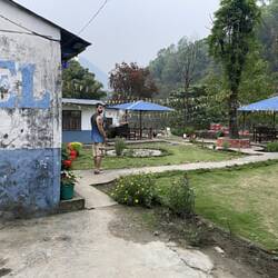 בית המלון בכפר בו נתקענו