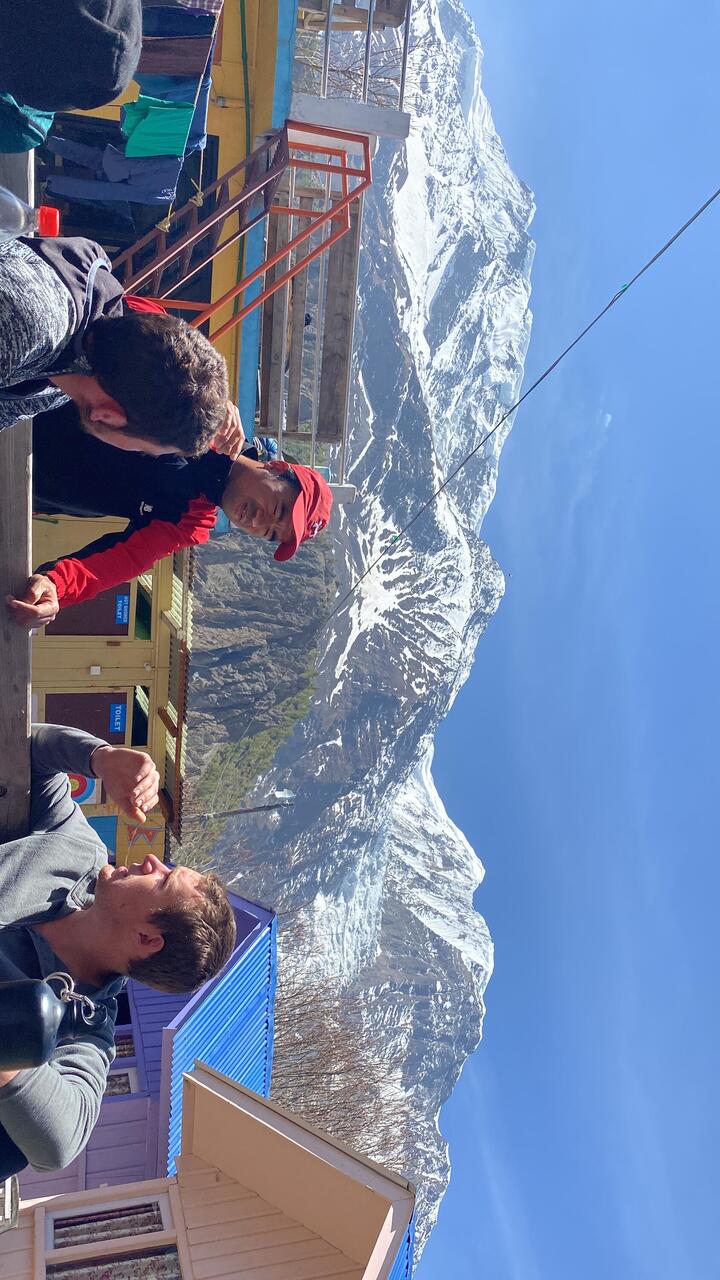 הפרידה בבוקר ממנאנג