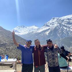 קרישנה ודינס שכינה אותי ׳בלאגן גאי׳ כל הטרק