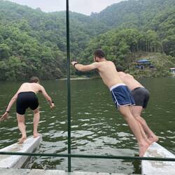 מסתבר שהאגם היה מזוהם, תיעוד נדיר שלי לפני שצמח לי זנב: