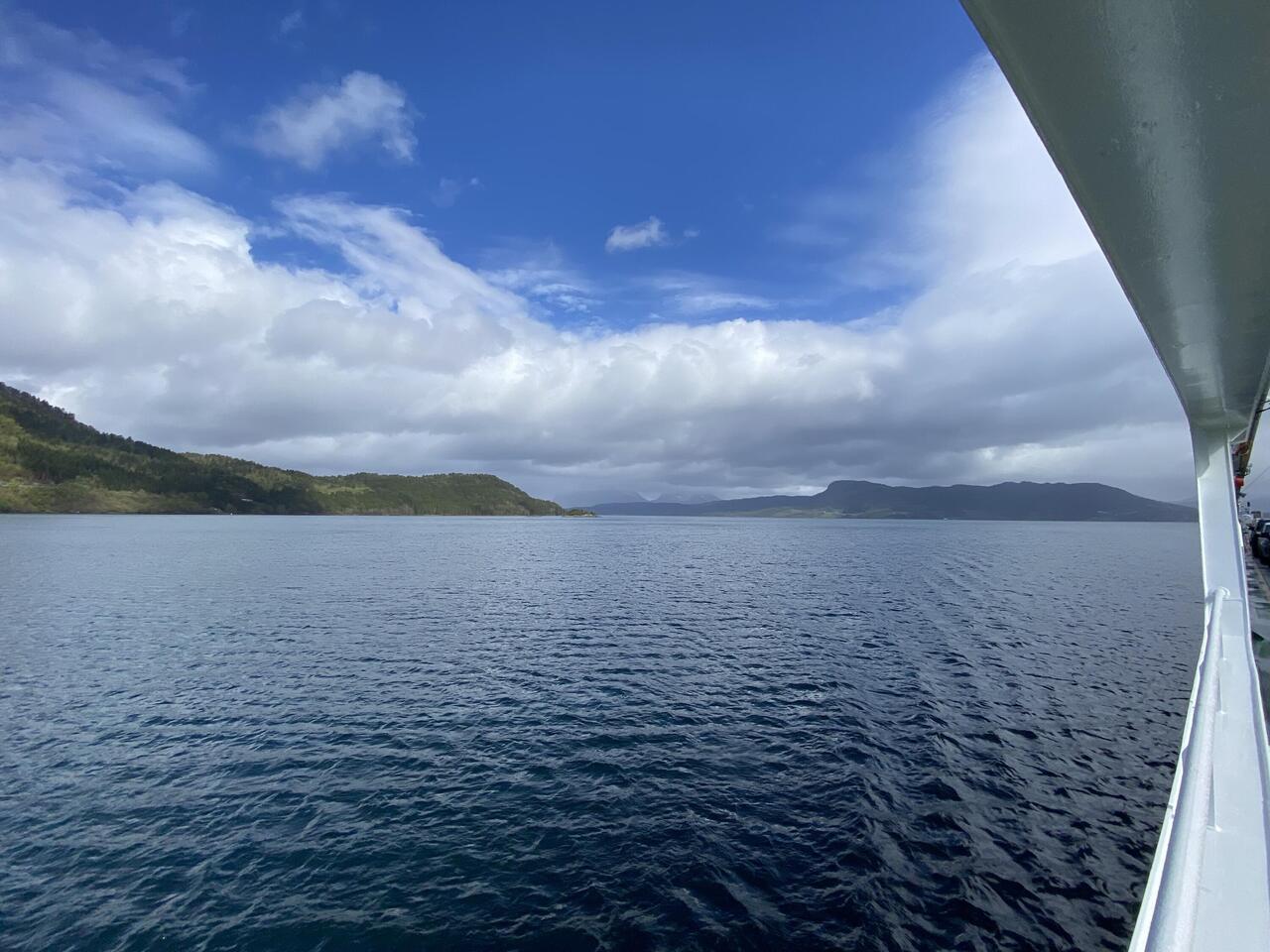 Ausblick von einer der vielen Fähren