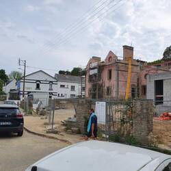 Unser Hotel (das linke)