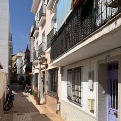 Got a nice parking deal nearby underground, where a 24h "abonoment" cost 20€ instead of 40