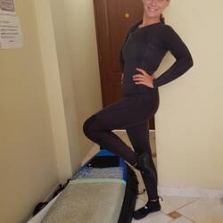 Ab hier gehört der Neo zum surfen an 🧊