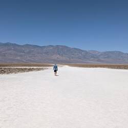 Julien regrette d'être parti pieds nus