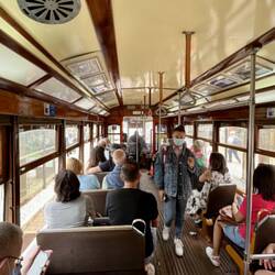 Instead we took line no 12, cost 3€ per nose in cash. No waiting ☺️