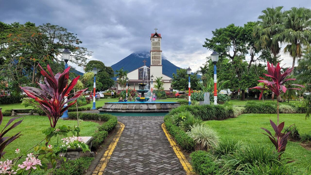 La Fortuna und dr Volcano Arenal im Hintergrund