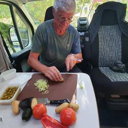 Vorbereitungsarbeiten fürs Abendessen