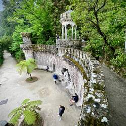 The gardens are full of small semi-secret passageways and shortcuts...