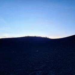 Im Krater des Acatenango kurz vor Sonnenaufgang