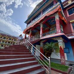 ביקור הכפר הטיבטי Tashi Palkhel