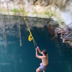 Cenote Secreto Maya