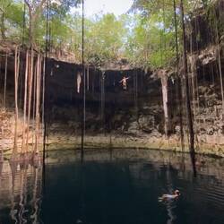 Cenote Secreto Maya
