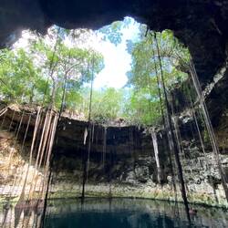 Cenote Secreto Maya