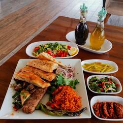 Highly recommend - yummy traditional Turkish food 😋😋😋!