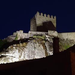Die Burg von Sortelha bei Nacht