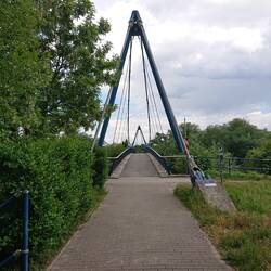 Tannenhegerbrücke über die Mulde.