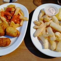 Croquetes de queijo e presunto, choco frito