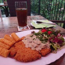 Alleine für das Mittagessen haben sich die 2km Streifzug durch den Park gelohnt.