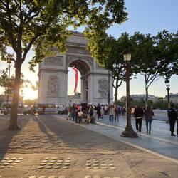 L'arc de Triomphe bei Abendstimmung