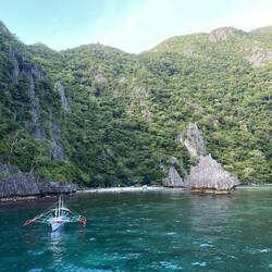 אי המתים והסלע של גיא זוארץ