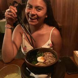 Sesión de fotos con el ramen 😂