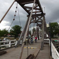 Die Brücke in Wieck, am Kanal nach Greifwald