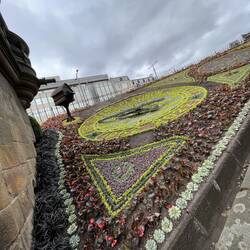 Floral clock that works