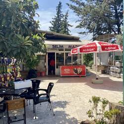 In Candir konnte ich seit drei Tagen zum ersten Mal etwas einkaufen.