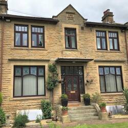 Some houses have names, such as "Oak Dene"