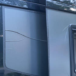 Immer nehr Falten - muss auf nem Auto doch nicht sein 🤷‍♂️