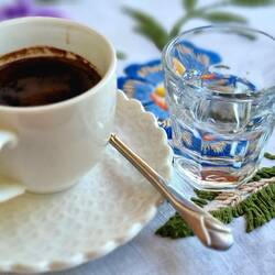 Typisches Gedeck...Mokka und Raki