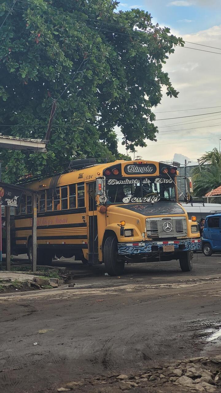 Öffentlichi Busse in Nicaragua gseh eso us...
