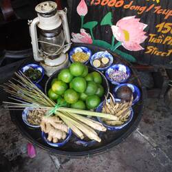 Mot : boisson à base de cannelle, gingembre, graine de lotus, thé vert