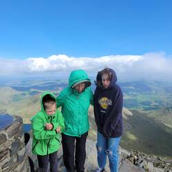 Am Gipfel des Snowpeaks