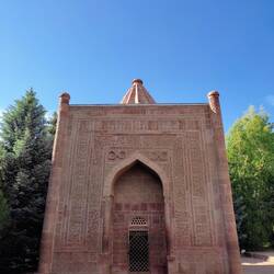 Het mausoleum van Manas