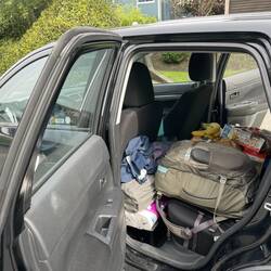 Das Auto ist vollgepackt.