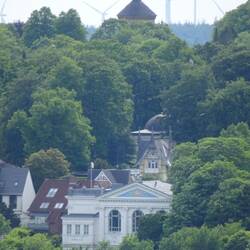 Blick vom neuen rüber zum alten Wasserturm (oben).