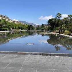 Nice has a reflecting mirror like Bordeaux!