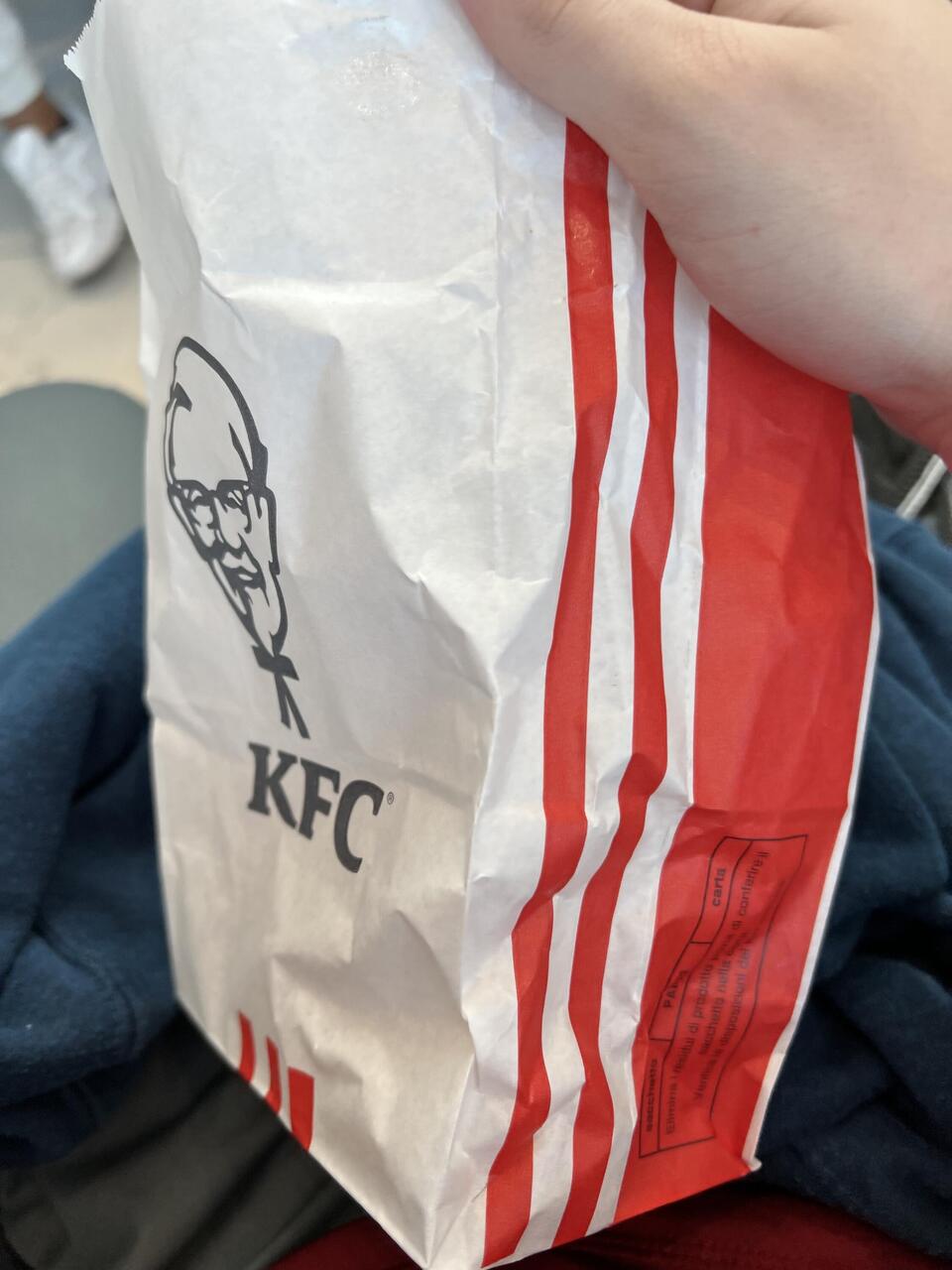 The Rome Airport had KFC 😂