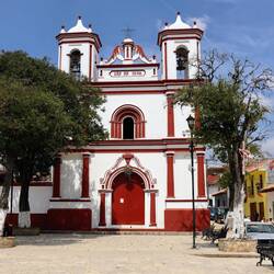 Kirche im Revoluzzer-Viertel