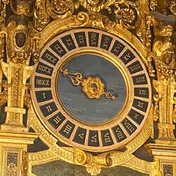 24 hr clock in the palace