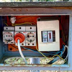 Stromanschlüsse mit EU -Standard 😇🤷‍♂️