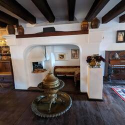 Instead of heating the whole castle, there were little nooks to hold the heat