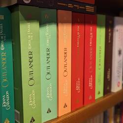 Outlander in Romanian. They print on the spines "upside down" to us.