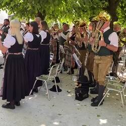 Live band in mirabell gardens