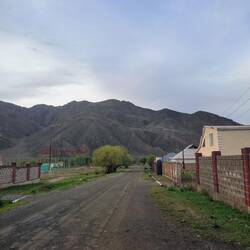 Savonds een stukje door het dorp gelopen, wat ongeveer het hele dorp op dat moment aan het doen was