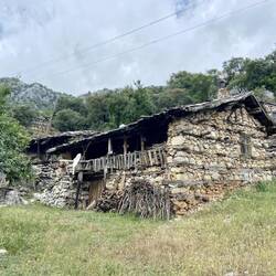 Bei der Ankunft in Beydili auf 1'260 Meter war ich bereits komplett durchgeschwitzt.